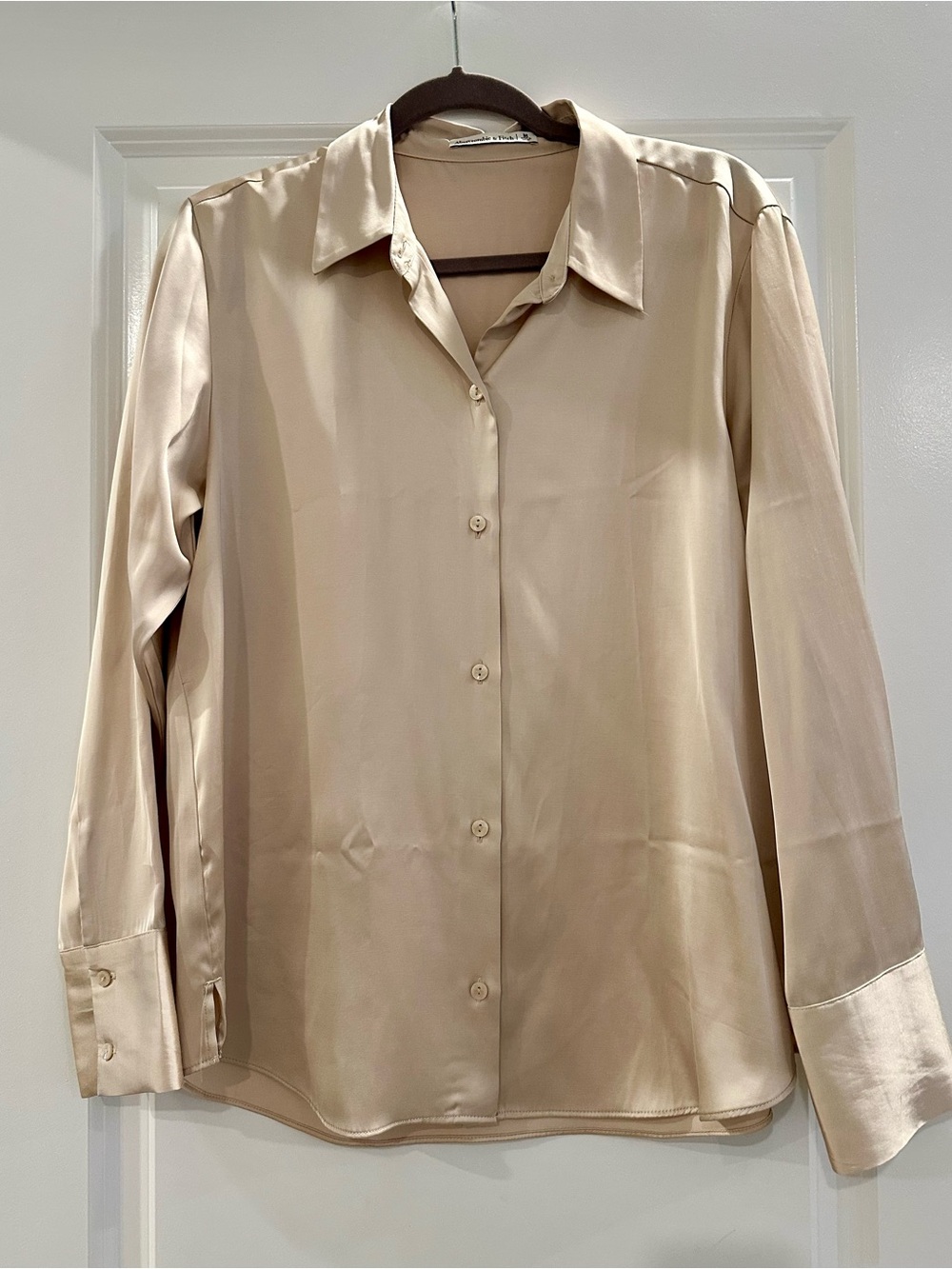 Abercrombie & Fitch Long-Sleeve Satin Button-Up Shirt, M